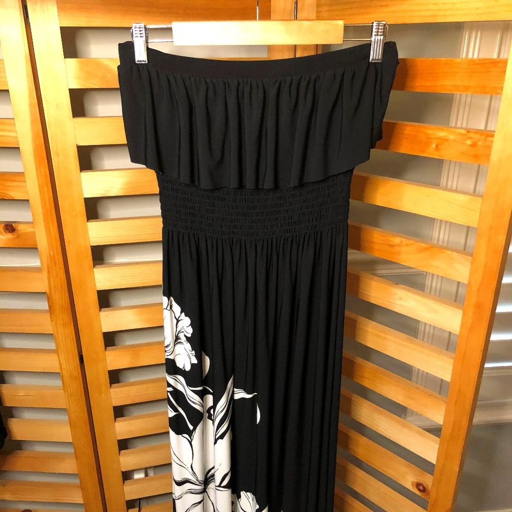 White House Black Market Strapless Maxi Dress